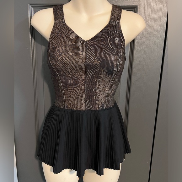 L4-🍋Lululemon🍋City Tank Golden Goddess Brown Black Pleated Tank Top - Picture 6 of 10